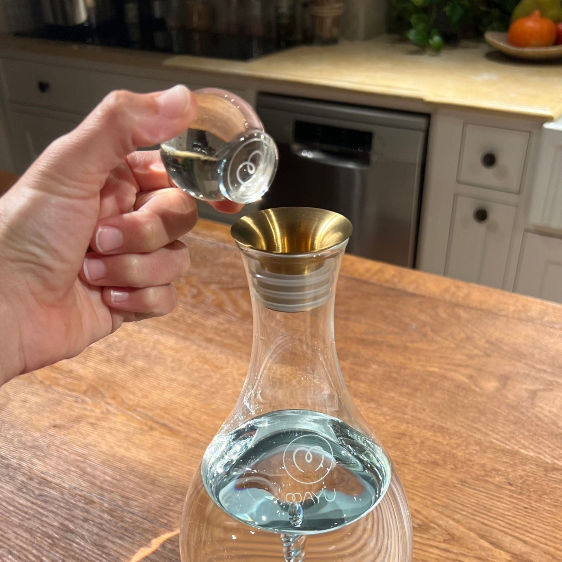 MAYU Swirl Glass Topper